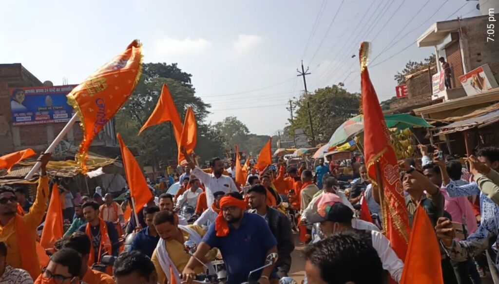 शौर्य सभा मे शामिल होने सांसद की अगुवाई में बाइक से कवर्धा पहुंचें सैंकड़ों लोग