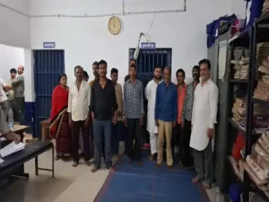 दुर्ग में दो अलग-अलग जगहों पर पुलिस की रेड, सट्‌टा पट्‌टी के साथ 13 पकड़े गए